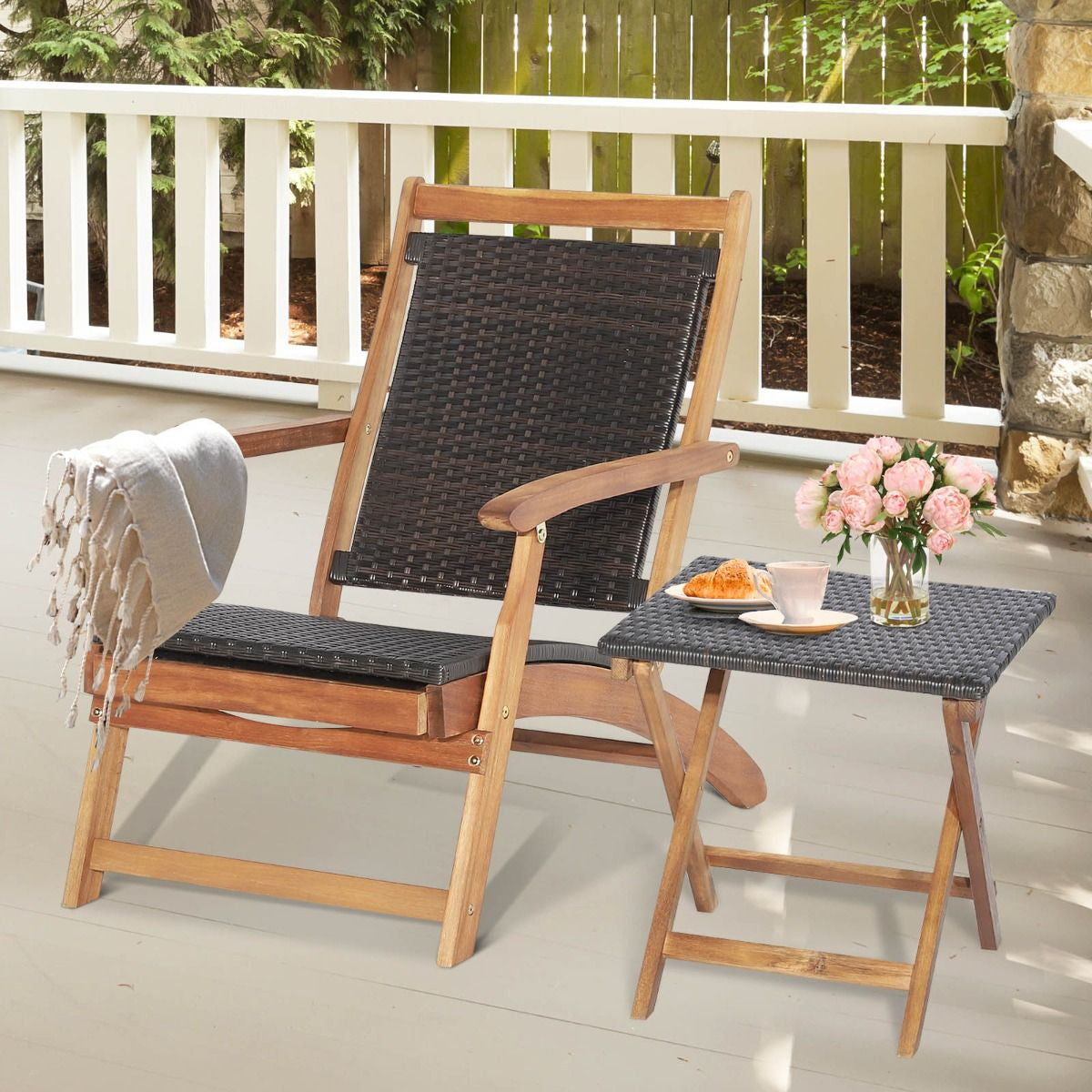 Chaise Longue En Rotin Avec Repose-Pied Rétractable Table D'Appoint Pliable Et Accoudoirs Pour Jardin