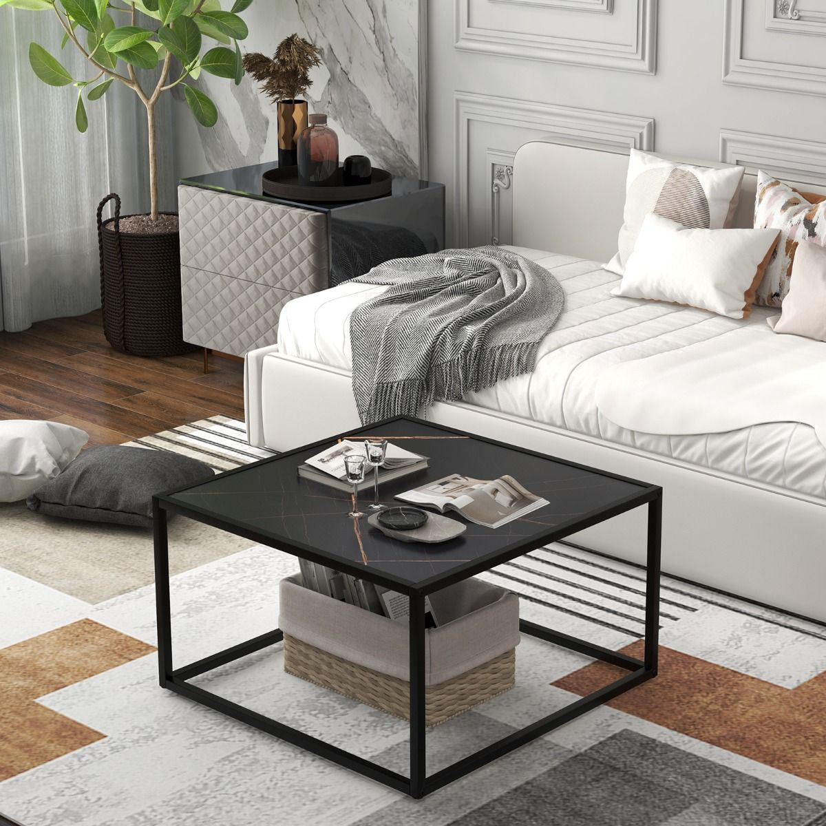 Table Basse Carrée Moderne Avec Dessus De Table En Faux Marbre Et Structure En Acier Noir